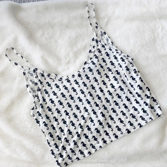 H&M Divided black & white seahorse print sleeveless crop top NWT size small - Picture 1 of 6